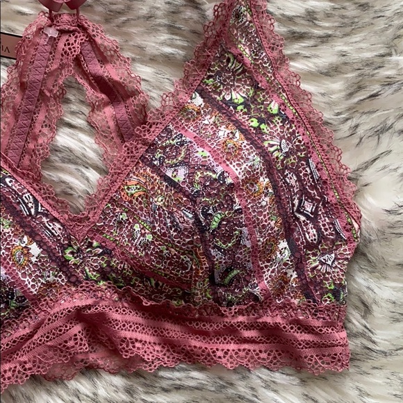 *NWT Victoria Secret Lace Bralette - Picture 5 of 7